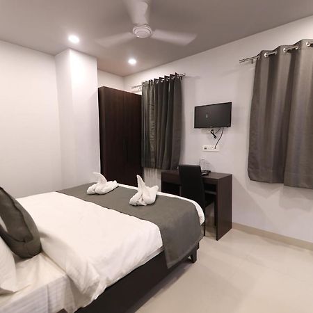 Nirpra Regency New Delhi Exterior photo