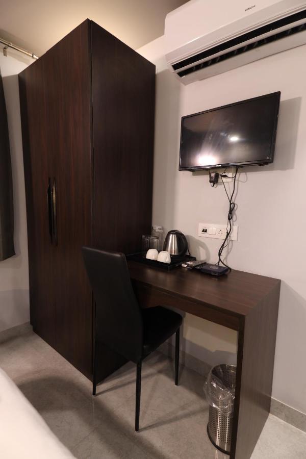 Nirpra Regency New Delhi Exterior photo