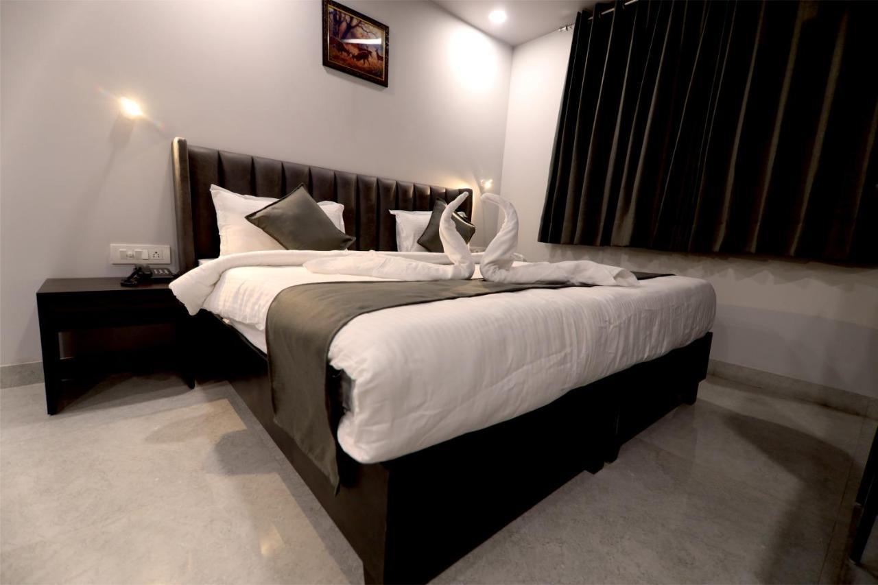 Nirpra Regency New Delhi Exterior photo