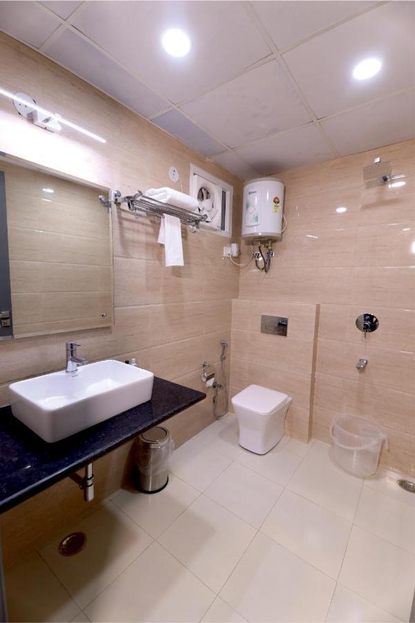 Nirpra Regency New Delhi Exterior photo